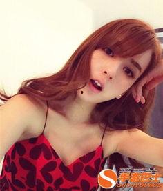 方媛个人资料身高体重,身高体重完美比例，时尚辣妈的优雅风采